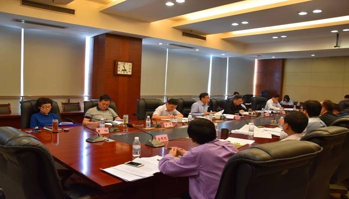 重庆市委科技工委传达学习近期中央和市委重要会议精神