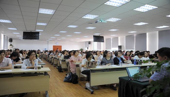 上海市商务委召开对外直接投资统计年报宣讲会