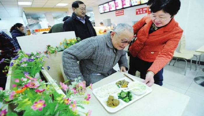 新政：天津要开“老人食堂”啦！餐费、补贴标准都在这了