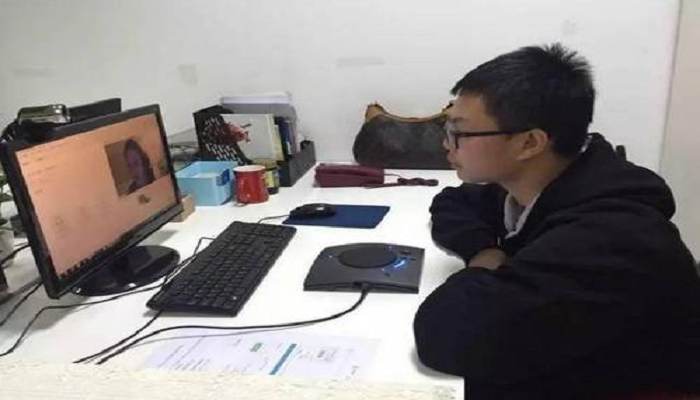 东北师大人文学院大学生志愿者 实施“互联网+支教” 防疫学习“两不误”